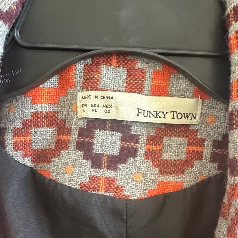 Colorful Geometric Patterned Vintage Coat - Picture 2 of 9